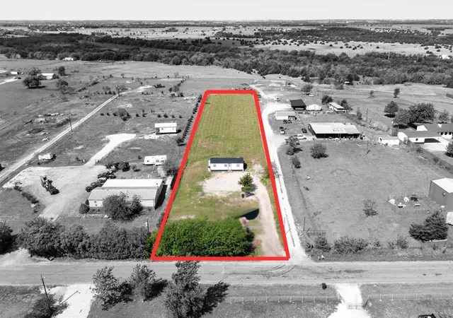 Photo 1 of Sale Pending at 4722 County Road 2648, Royse City, TX 75189 | MLS# 21316305 | Listing updated on 2026-08-30
