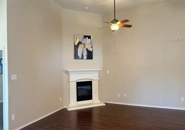 Photo 4 of Sale Pending at 7810 Corona Ct, Arlington, TX 76002 | MLS# 21315828 | Listing updated on 2026-08-19