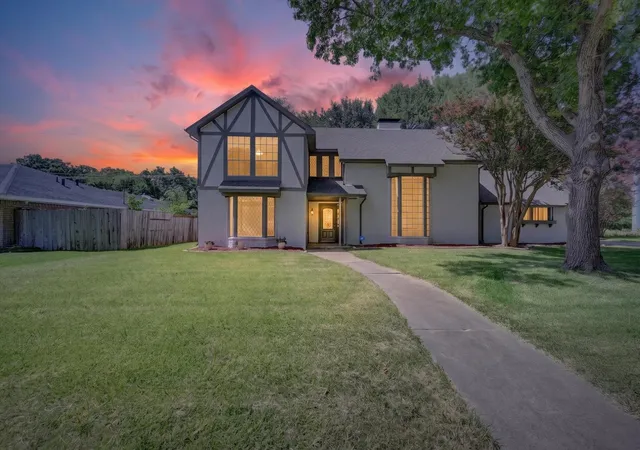 Single family home for sale at 344 Woodbrook Dr, DeSoto, TX 75115 | MLS# 21315366
