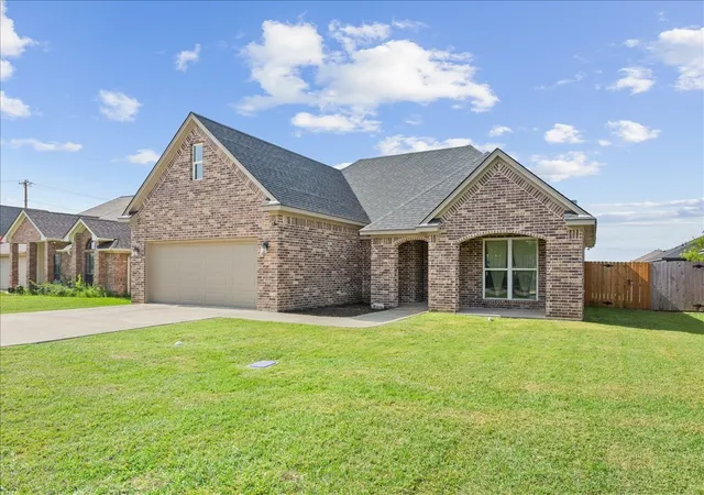 Single family home for sale at 426 Alexander, Hillsboro, TX 76645 | MLS# 21316296