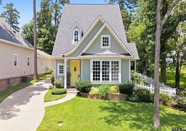 Single family home for sale at 3966 Charleston Park, Tyler, TX 75701 | MLS# 21316895