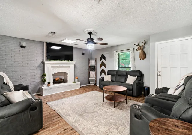 Photo 3 of Single family home for sale at 3320 Cleveland Street, Paris, TX 75460 | MLS# 21316939 | Listing updated on 2026-08-17