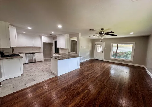 Photo 3 of Single family home for sale at 4657 Selkirk Dr, Fort Worth, TX 76109 | MLS# 21317003 | Listing updated on 2026-08-20