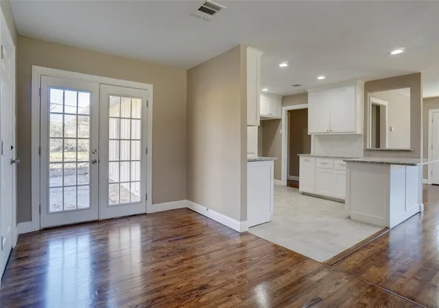 Photo 4 of Single family home for sale at 4657 Selkirk Dr, Fort Worth, TX 76109 | MLS# 21317003 | Listing updated on 2026-08-20