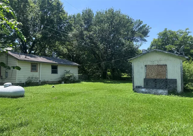 Homes for sale in Gordonville, TX | 445 Hillcrest Cir, Gordonville, TX 76245 | MLS# 21315426