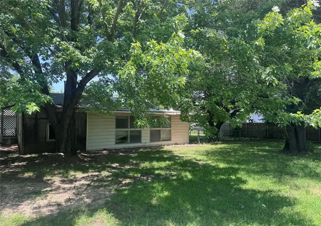 Homes for sale in Gordonville, TX | 445 Hillcrest Cir, Gordonville, TX 76245 | MLS# 21315426