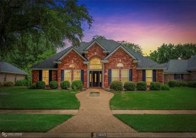 Photo 1 of Sale Pending at 1605 S Lexington Dr, Bossier City, LA 71111 | MLS# 21317029 | Listing updated on 2026-08-31