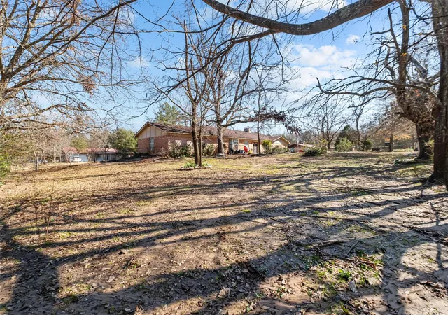 Photo 4 of Single family home for sale at 703 Amy St, Canton, TX 75103 | MLS# 21317049 | Listing updated on 2026-08-22