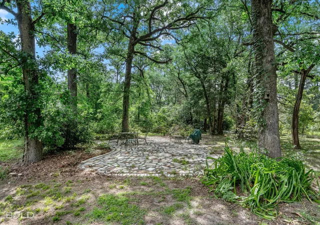 Photo 3 of Single family home for sale at 6151 Pine Hill Rd, Shreveport, LA 71107 | MLS# 21315085 | Listing updated on 2026-07-22