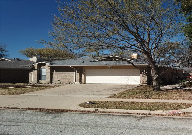 4th image of 1307 Boardwalk St, Arlington, TX 76011 | MLS# 21317131
