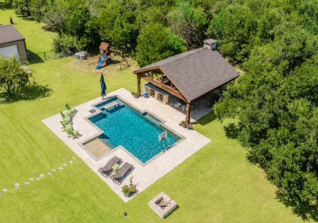 Photo 3 of Single family home for sale at 259 Wapiti Dr, Azle, TX 76020 | MLS# 21317205 | Listing updated on 2026-09-21