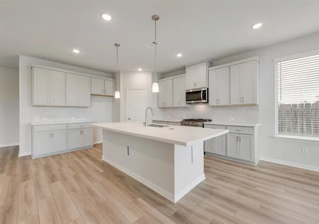 Photo 3 of Single family home for sale at 512 Marcus Ln, Crowley, TX 76036 | MLS# 21317191 | Listing updated on 2026-08-29