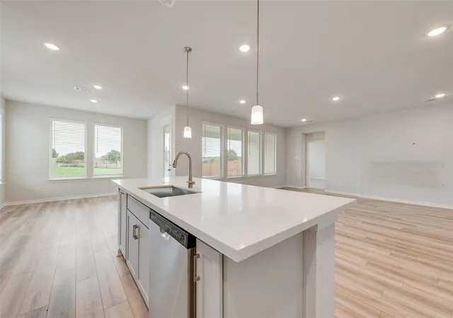 Photo 4 of Single family home for sale at 512 Marcus Ln, Crowley, TX 76036 | MLS# 21317191 | Listing updated on 2026-08-29
