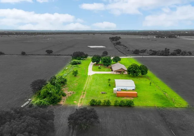 Photo 3 of Single family home for sale at 505 Double Tree Ln, Lipan, TX 76462 | MLS# 21317168 | Listing updated on 2026-08-25