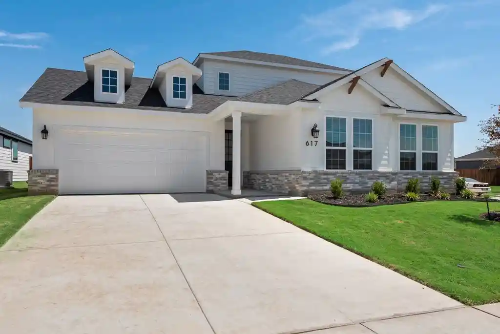 Photo 1 of Single family home for sale at 617 Marcus Ln, Crowley, TX 76036 | MLS# 21317271 | Listing updated on 2026-10-17