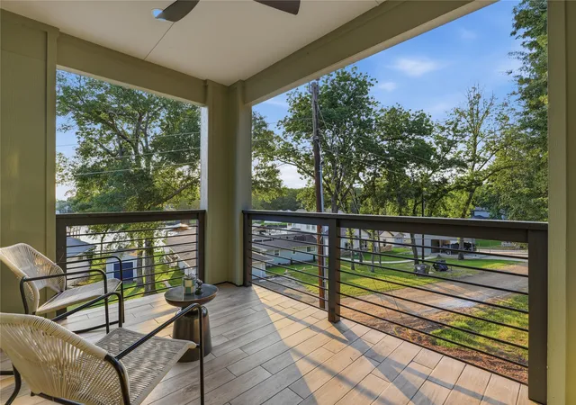 Photo 2 of Single family home for sale at 2150 Lakeview Dr, Mabank, TX 75156 | MLS# 21313452 | Listing updated on 2026-09-05