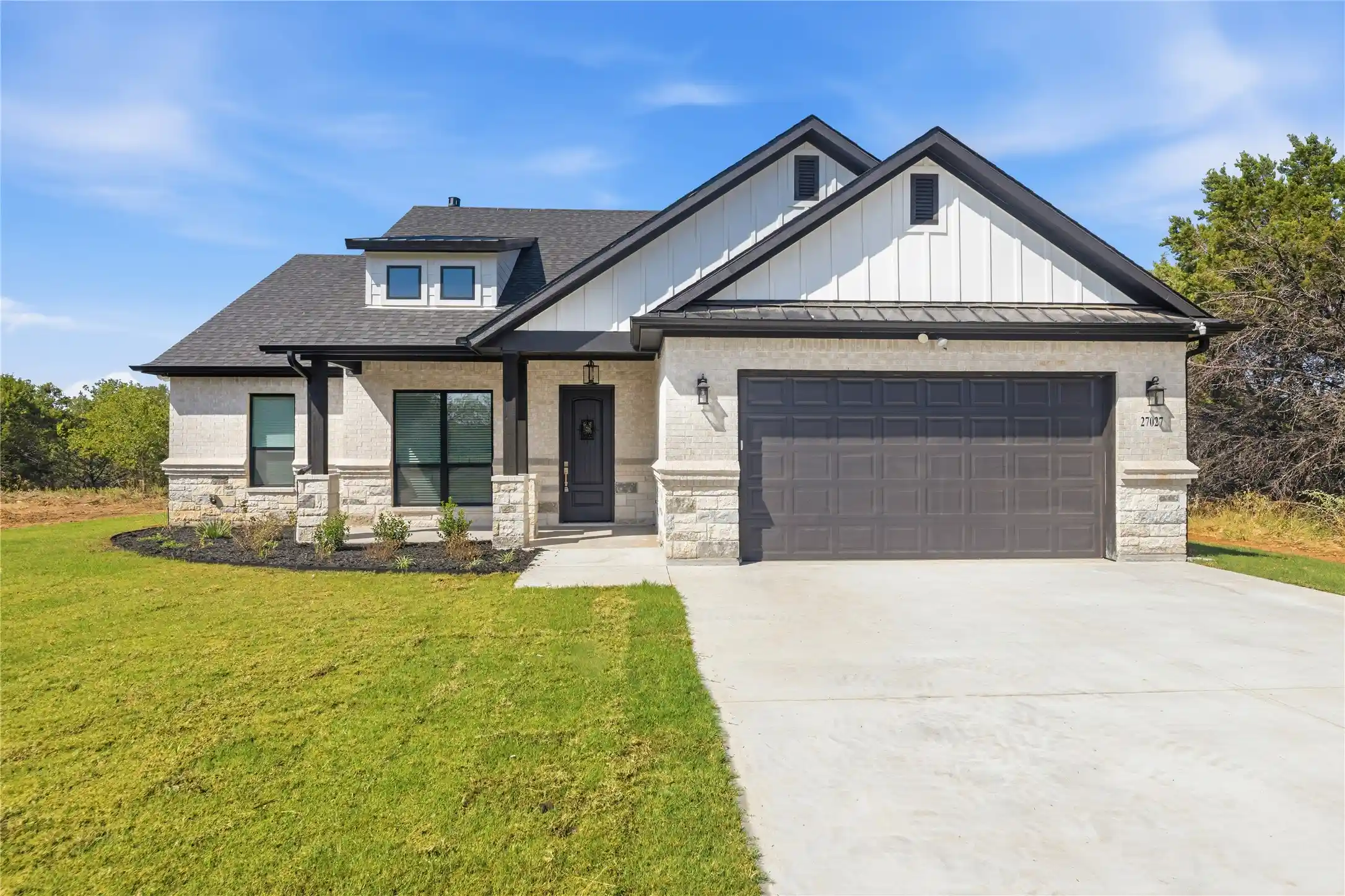 Single family home for sale at 27027 Stonewood Dr, Whitney, TX 76692 | MLS# 21312093