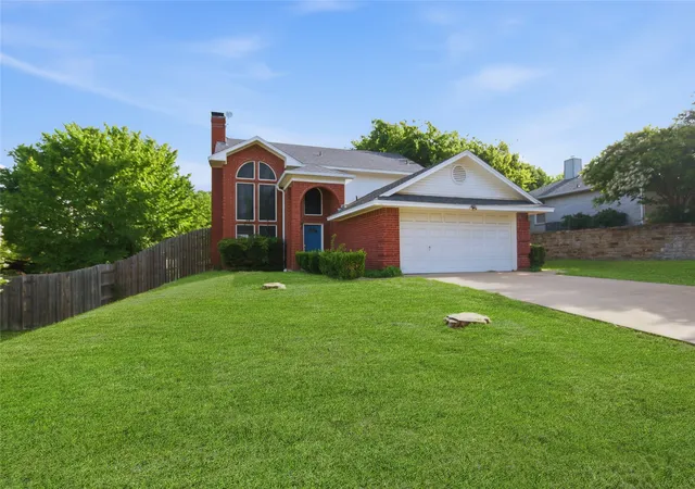 Homes for sale in Weatherford, TX | 1406 Westbriar Dr, Weatherford, TX 76086 | MLS# 21317392