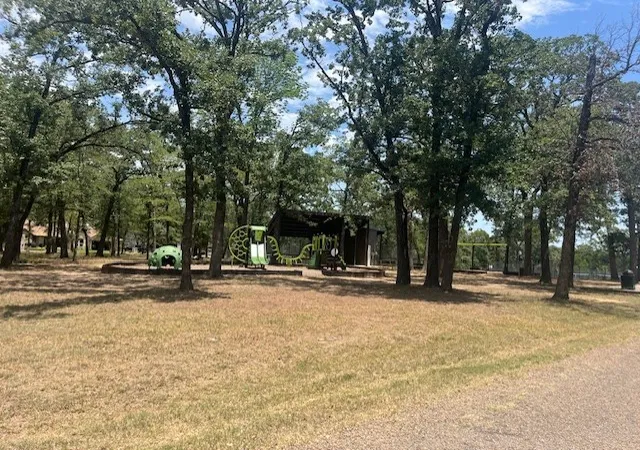 Homes for sale in Mabank, TX | 146 St Andrews Dr, Mabank, TX 75156 | MLS# 21309032