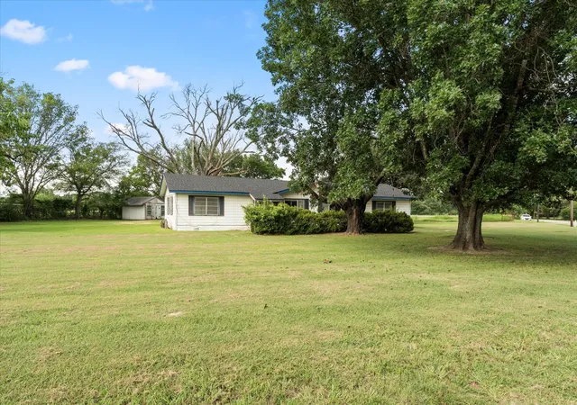 Homes for sale in Corsicana, TX | 101 Se County Road 2240, Corsicana, TX 75109 | MLS# 21317243