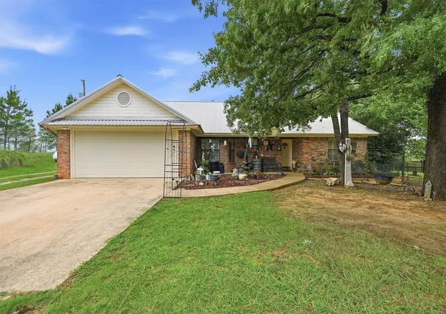 Photo 3 of Single family home for sale at 7277 W Line Rd, Collinsville, TX 76233 | MLS# 21310341 | Listing updated on 2026-08-22