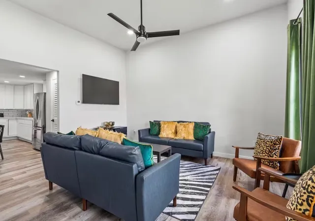Photo 3 of House for sale at 506 W Owing St, Denison, TX 75020 | MLS# 21317426 | Listing updated on 2026-07-16
