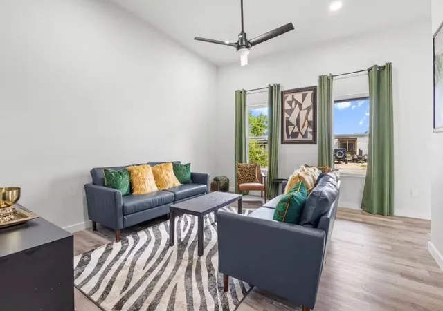 Photo 4 of House for sale at 506 W Owing St, Denison, TX 75020 | MLS# 21317426 | Listing updated on 2026-07-16