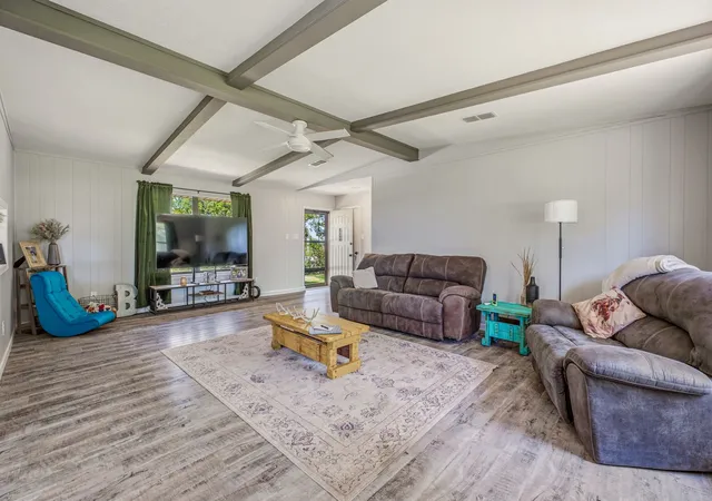 Photo 4 of Single family home for sale at 1331 Medlan Chapel Rd, Graham, TX 76450 | MLS# 21311955 | Listing updated on 2026-08-22