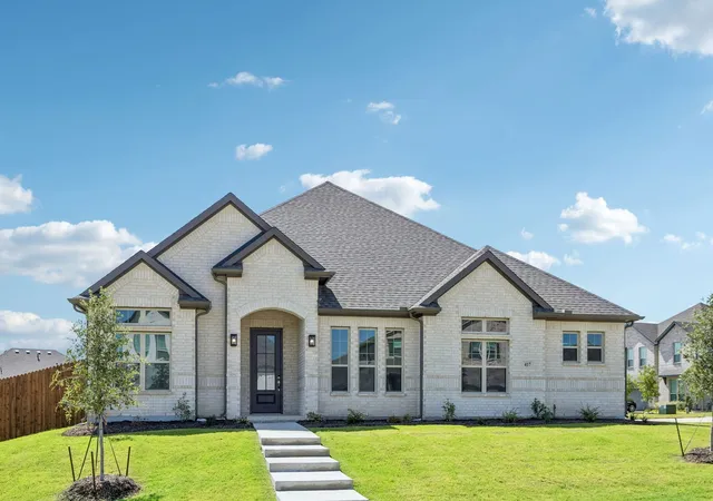 Photo 2 of Single family home for sale at 417 Rivers Edge Dr, Waxahachie, TX 75167 | MLS# 21317060 | Listing updated on 2026-10-07