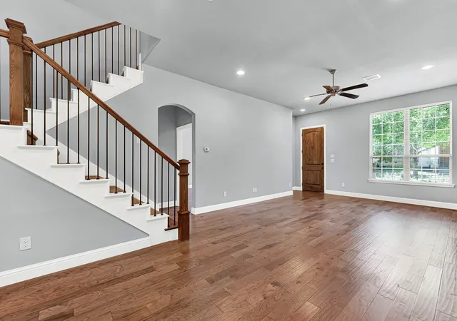 Photo 4 of Townhouse for sale at 4666 Dozier Rd #B, Carrollton, TX 75010 | MLS# 21315746 | Listing updated on 2026-08-07