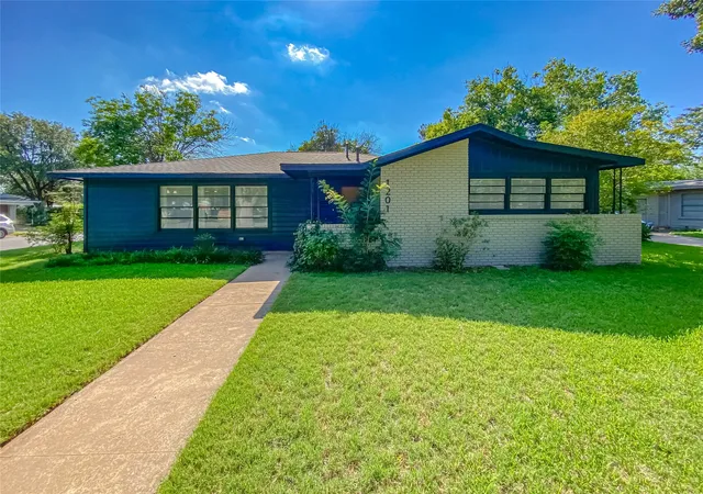 Homes for sale in Abilene, TX | 1201 Albany St, Abilene, TX 79605 | MLS# 21317323