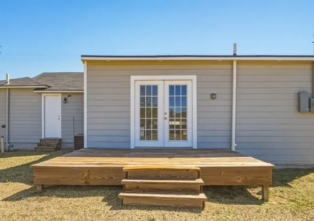 Photo 2 of Sale Pending at 212 Nw I Ave, Hamlin, TX 79520 | MLS# 21313486 | Listing updated on 2026-08-31