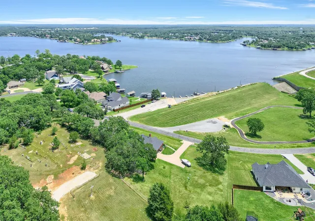 Homes for sale in Lake Kiowa, TX | 117 Kiowa Dr S, Lake Kiowa, TX 76240 | MLS# 21317441