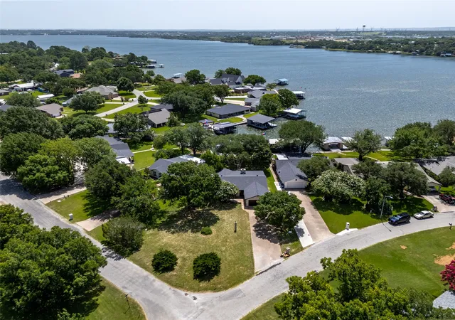 Homes for sale in Granbury, TX | 4200 Bar Harbor Ct, Granbury, TX 76049 | MLS# 21317535