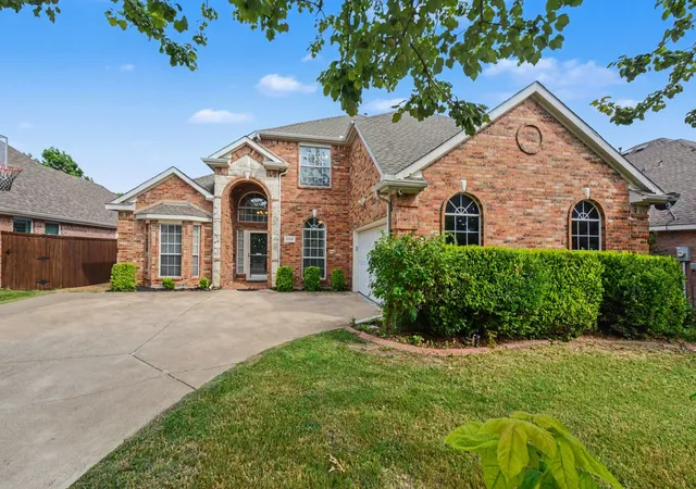 Photo 1 of Single family home for sale at 8006 Killarney Ln, Rowlett, TX 75089 | MLS# 21317586 | Listing updated on 2026-09-18