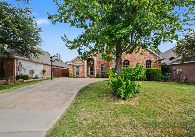 Photo 2 of Single family home for sale at 8006 Killarney Ln, Rowlett, TX 75089 | MLS# 21317586 | Listing updated on 2026-09-18