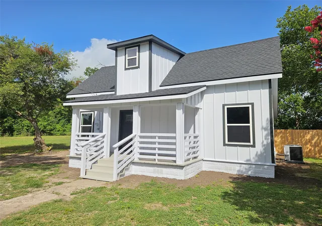 Photo 25 of Sale Pending at 403 N Archer St, Groesbeck, TX 76642 | MLS# 21301634 | Listing updated on 2026-07-17