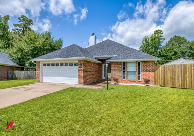 Homes for sale in Haughton, LA | 141 Satinwood Cir, Haughton, LA 71037 | MLS# 21317638