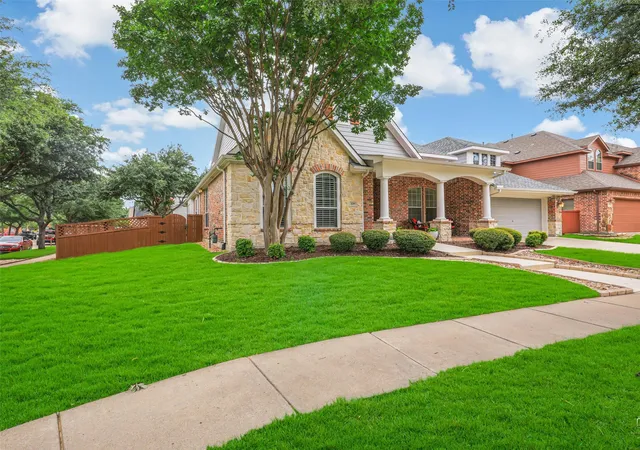 Photo 2 of Single family home for sale at 3199 Somerset Ln, Frisco, TX 75033 | MLS# 21315379 | Listing updated on 2026-09-01