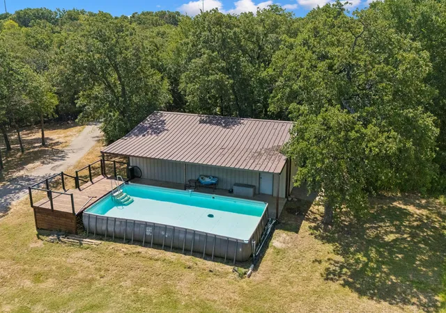 Photo 3 of Single family home for sale at 3884 County Road 401, Alvarado, TX 76009 | MLS# 21312668 | Listing updated on 2026-10-01