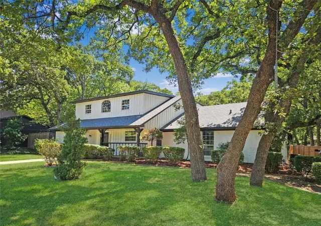 Photo 2 of Single family home for sale at 1914 Emerson Ln, Denton, TX 76209 | MLS# 21317484 | Listing updated on 2026-08-28
