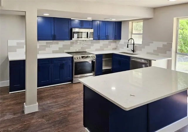 Photo 4 of Single family home for sale at 1914 Emerson Ln, Denton, TX 76209 | MLS# 21317484 | Listing updated on 2026-08-28