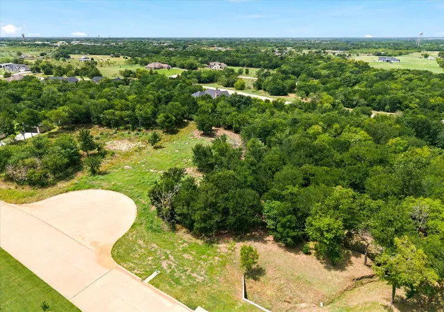 Photo 3 of Sale Pending at 4054 Weeping Oak, Royse City, TX 75189 | MLS# 21317681 | Listing updated on 2026-09-30