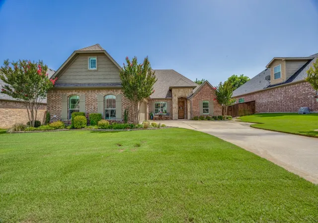 2nd image of 2924 Overland Trl, Sherman, TX 75092 | MLS# 21301624
