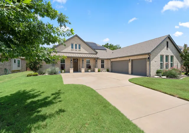 Homes for sale in De Soto, TX | 1021 Ranger Dr, De Soto, TX 75115 | MLS# 21317675