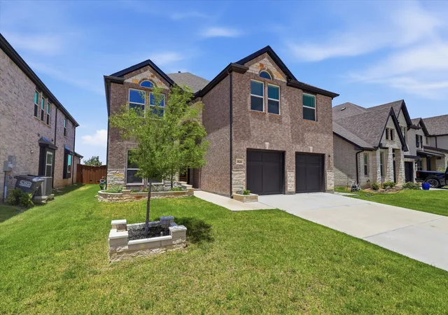 Homes for sale in Little Elm, TX | 1824 Valencia Dr, Little Elm, TX 75068 | MLS# 21316016