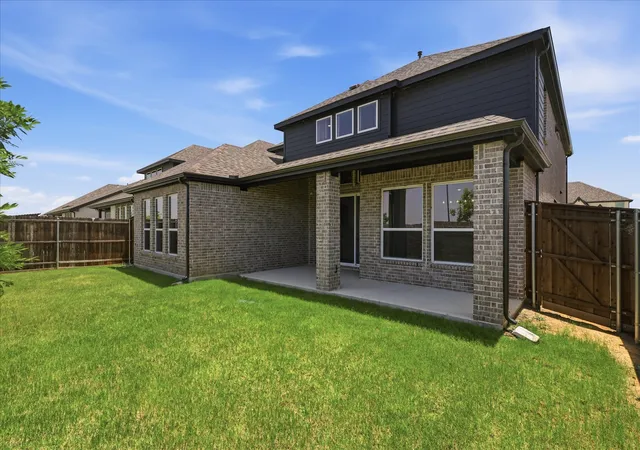 Homes for sale in Little Elm, TX | 1824 Valencia Dr, Little Elm, TX 75068 | MLS# 21316016
