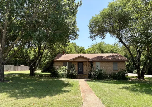 Homes for sale in Red Oak, TX | 223 Sperry Ln, Red Oak, TX 75154 | MLS# 21317771