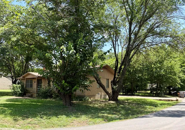 Homes for sale in Red Oak, TX | 223 Sperry Ln, Red Oak, TX 75154 | MLS# 21317771