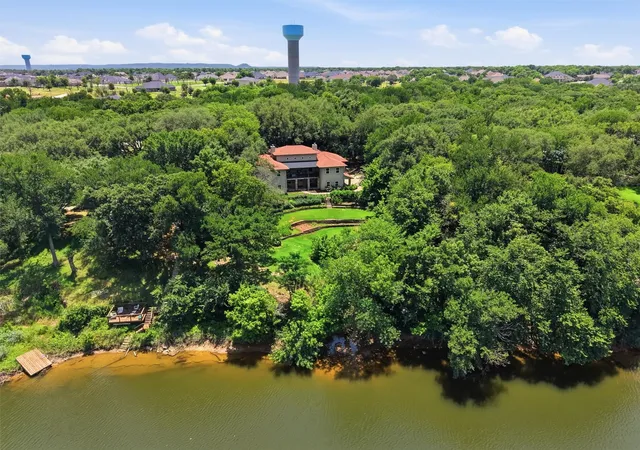 Photo 1 of Single family home for sale at 6710 Westover Dr, Granbury, TX 76049 | MLS# 21317746 | Listing updated on 2026-08-26